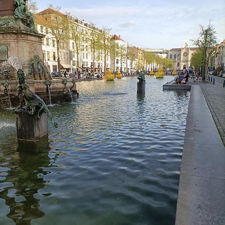 Appartement De Charme Au Coeur De Bruxelles!! Luaran gambar