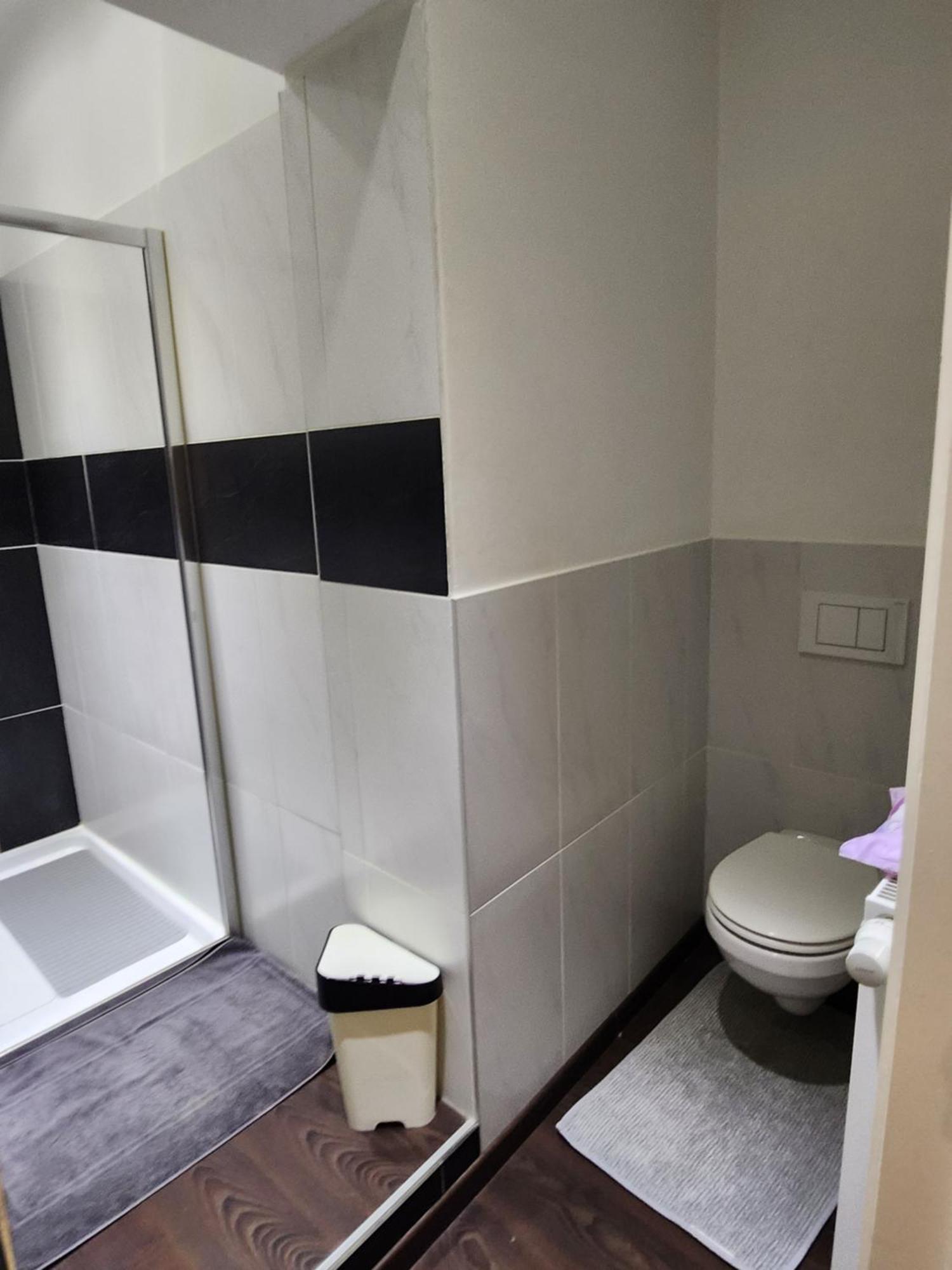 Appartement De Charme Au Coeur De Bruxelles!! Luaran gambar